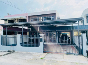 Peach Villa @ Putatan